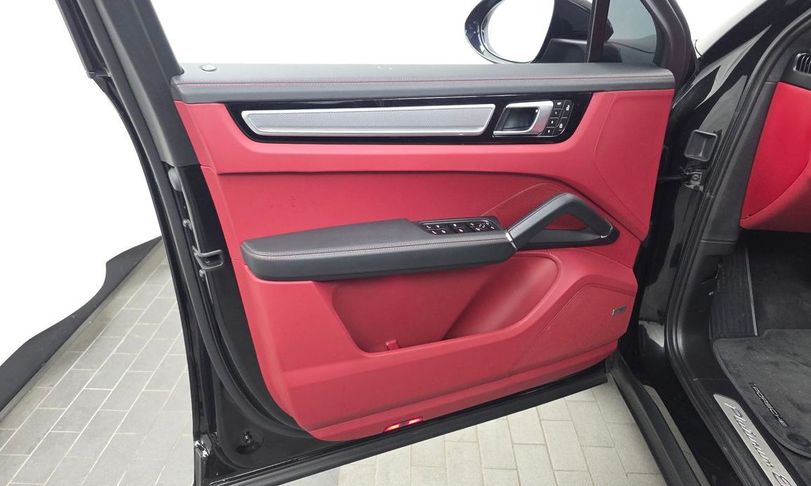 Porsche Cayenne 2023