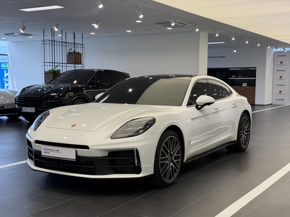 Porsche Panamera 2024