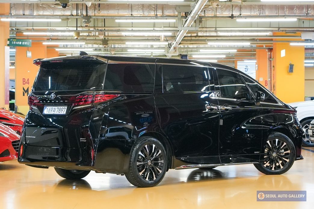 Toyota Alphard 2025