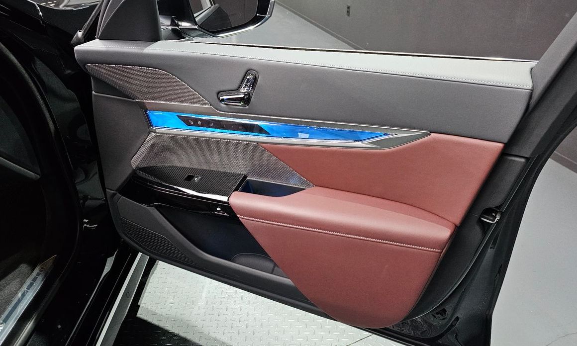 BMW 7-Series 2024
