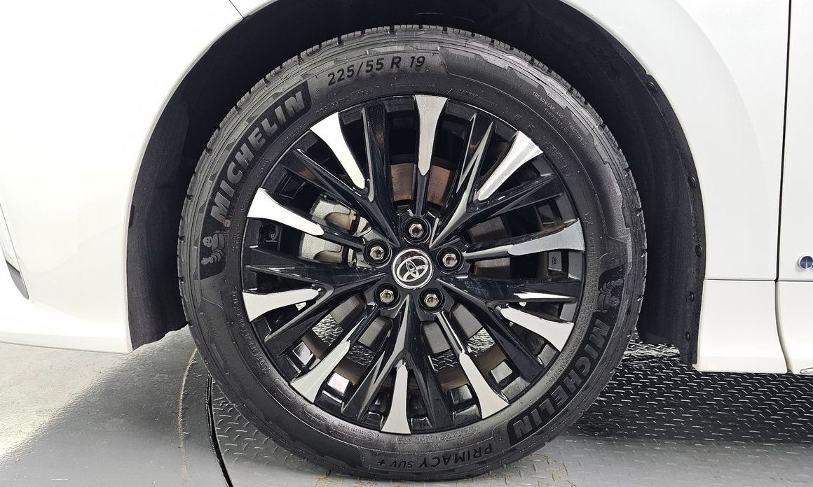 Toyota Alphard 2025
