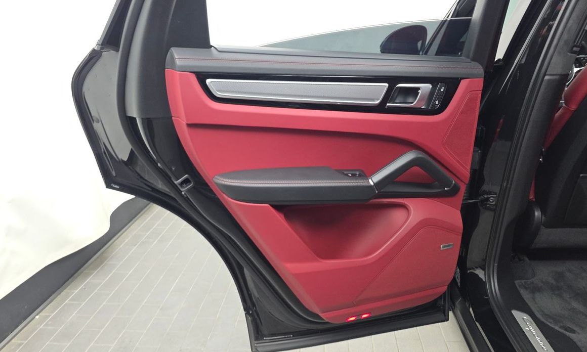 Porsche Cayenne 2023