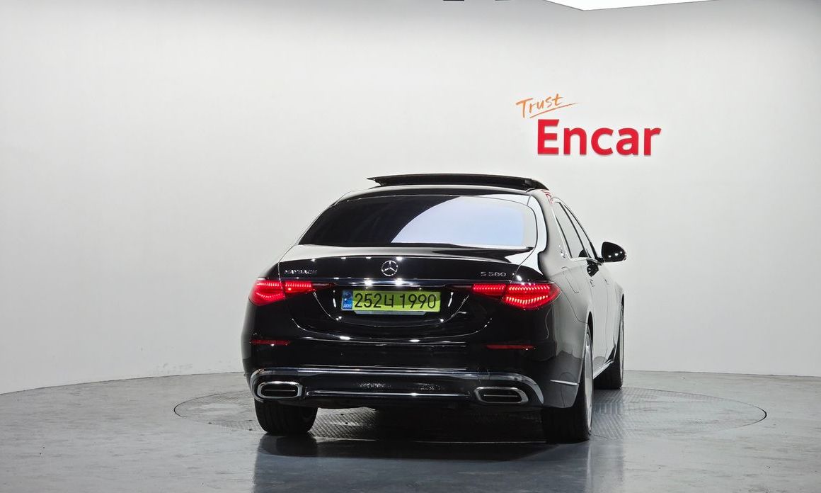 Mercedes-Benz S-Class 2023