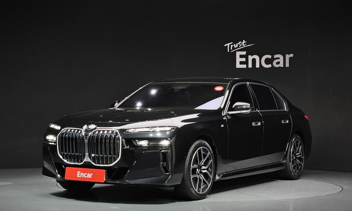 BMW 7-Series 2024