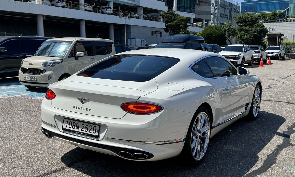 Bentley Continental 2020