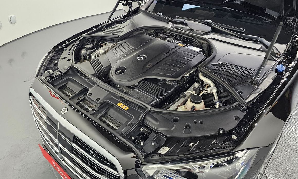 Mercedes-Benz S-Class 2023