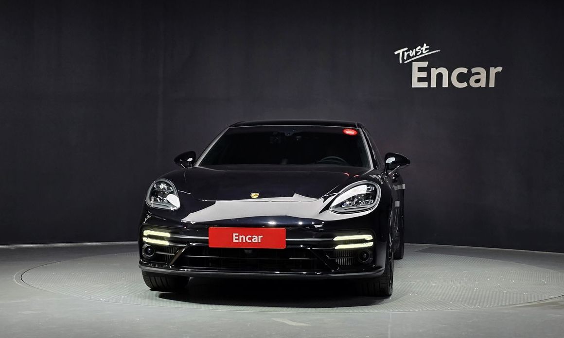 Porsche Panamera 2023