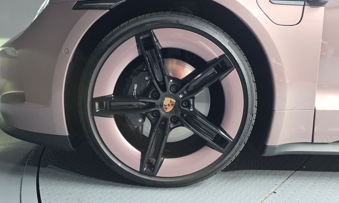 Porsche Taycan 2025