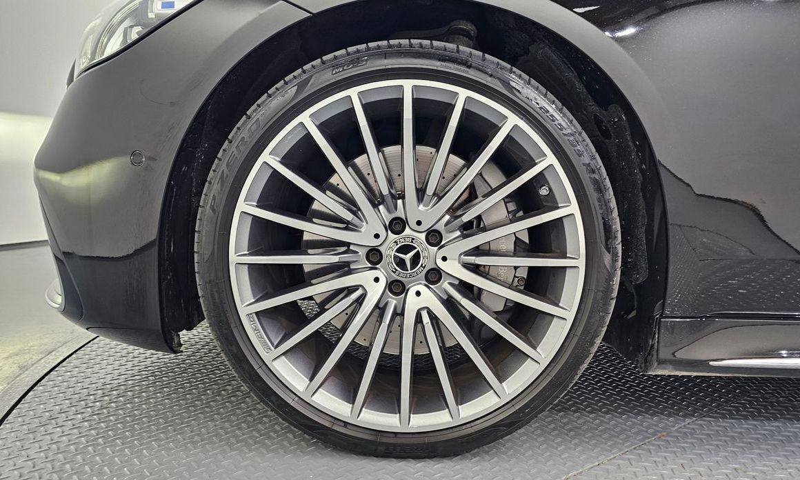 Mercedes-Benz S-Class 2023