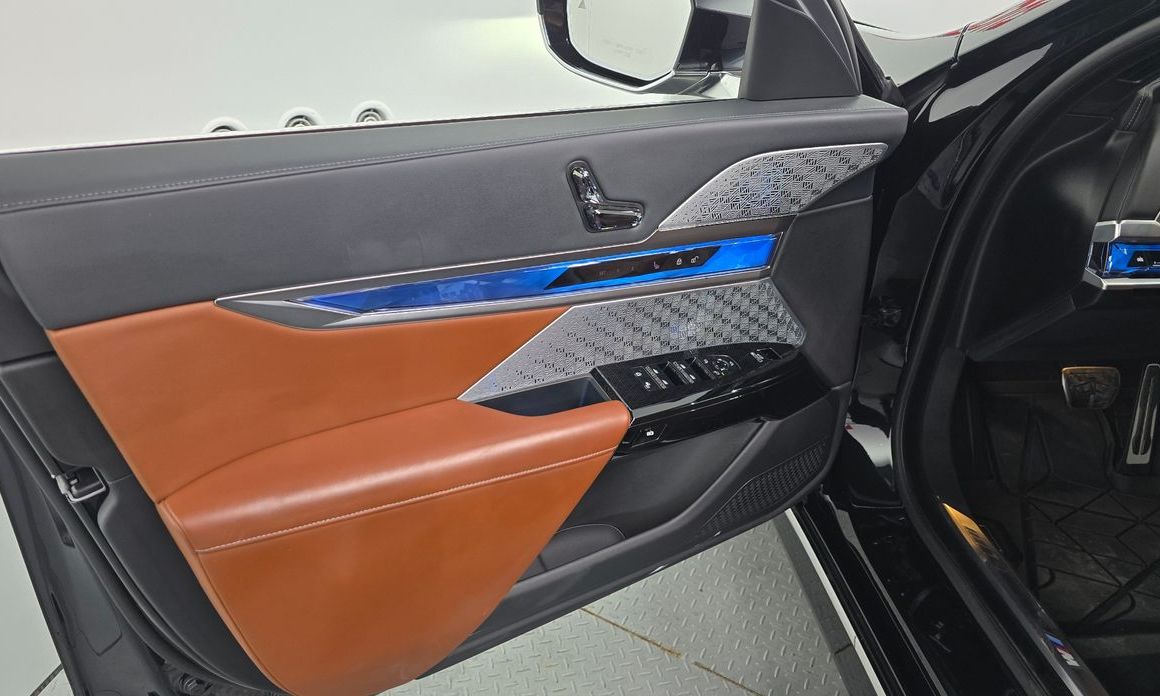 BMW i7 2025