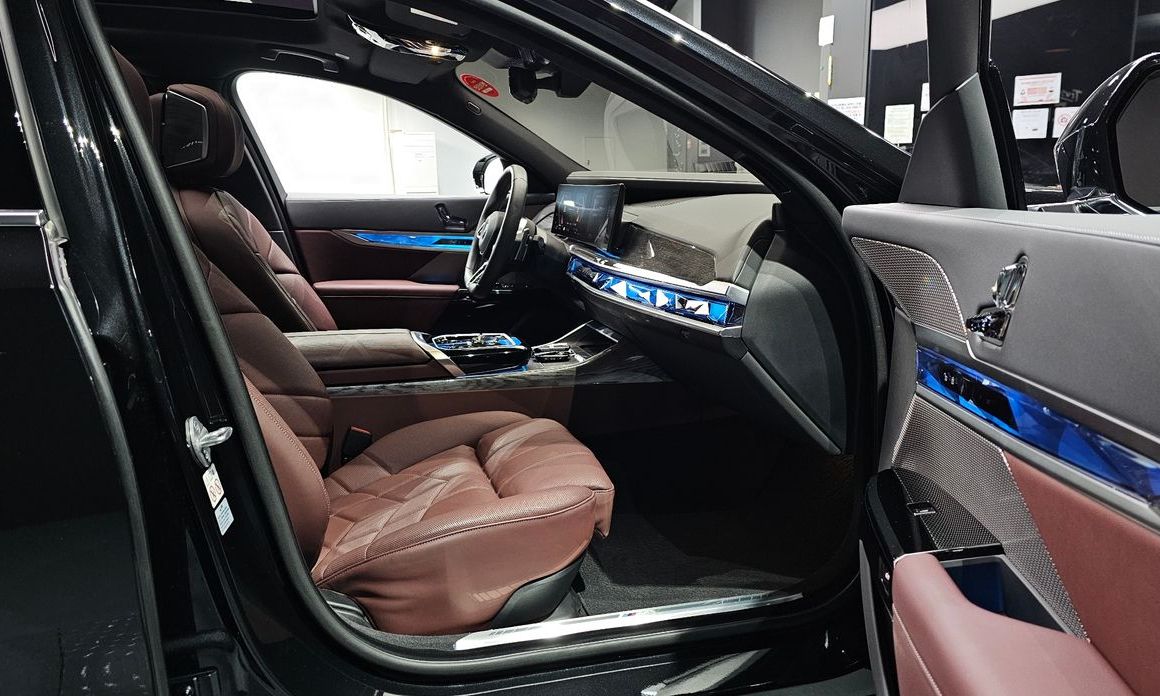 BMW 7-Series 2024