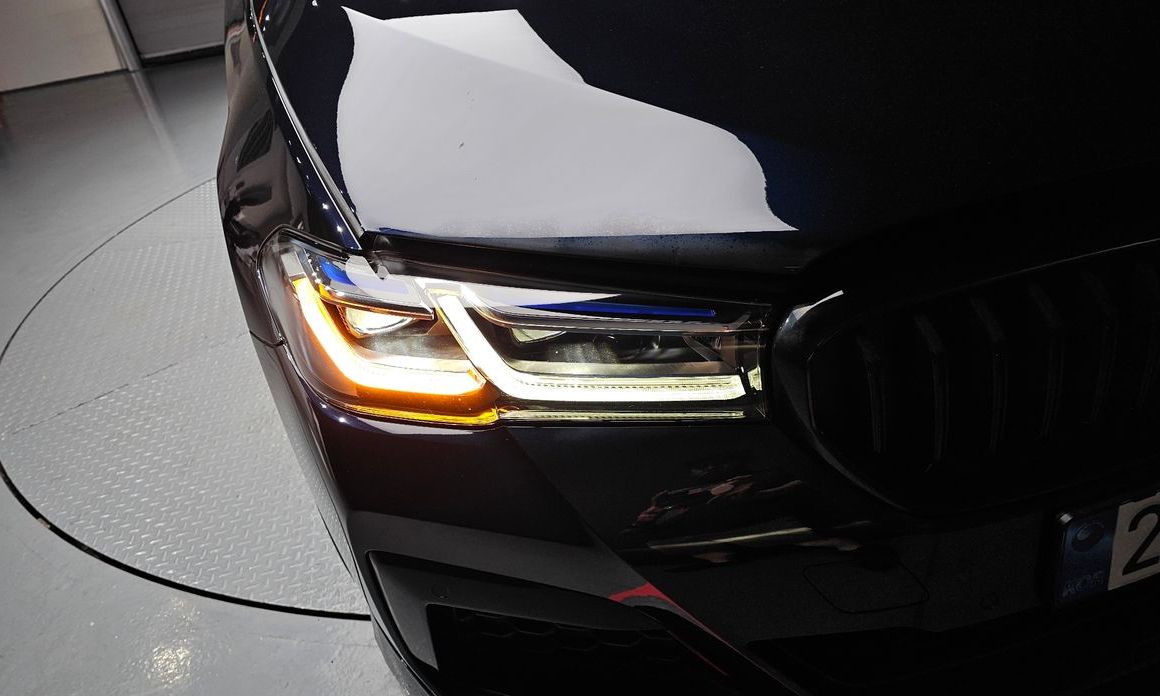BMW 5-Series 2023