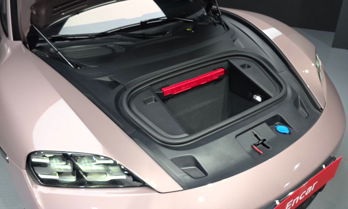Porsche Taycan 2025