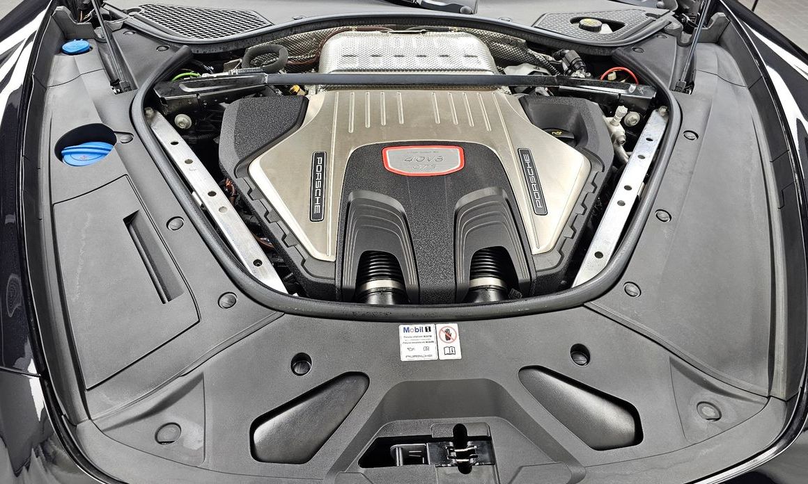 Porsche Panamera 2023