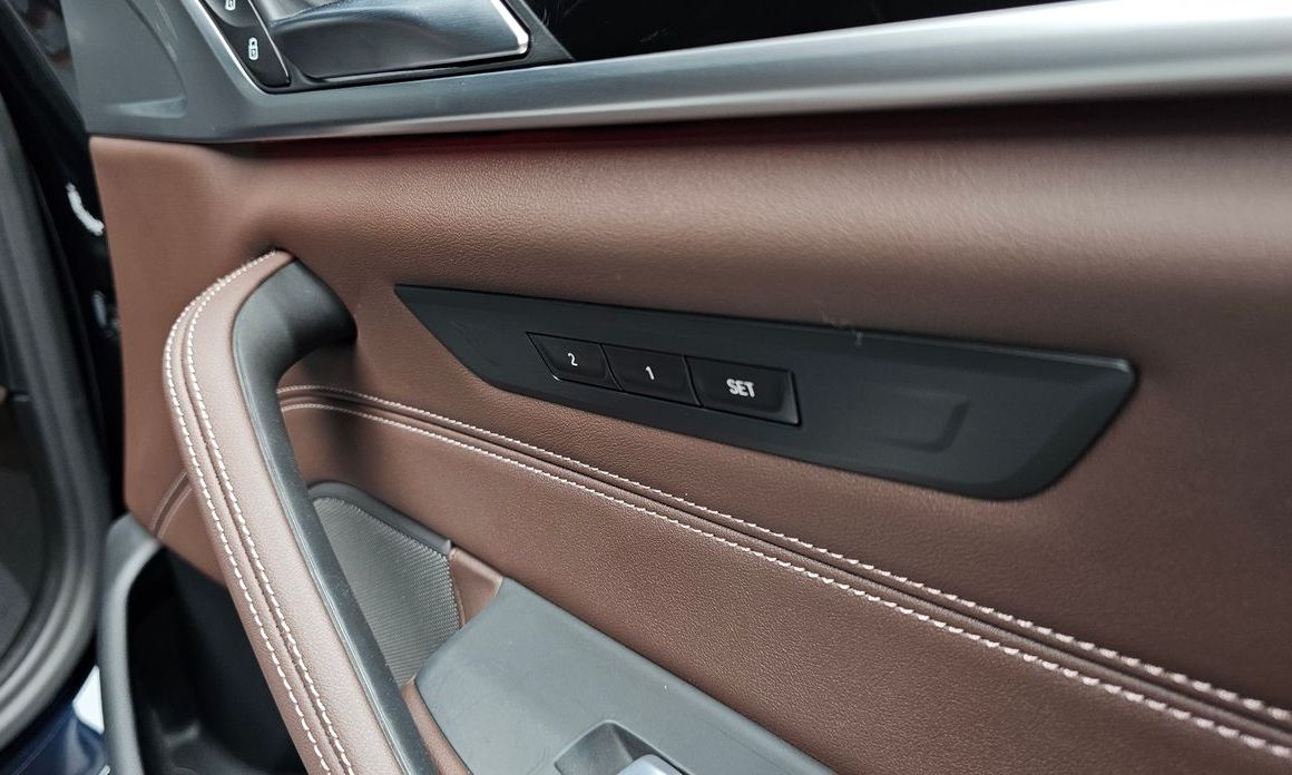 BMW 5-Series 2023