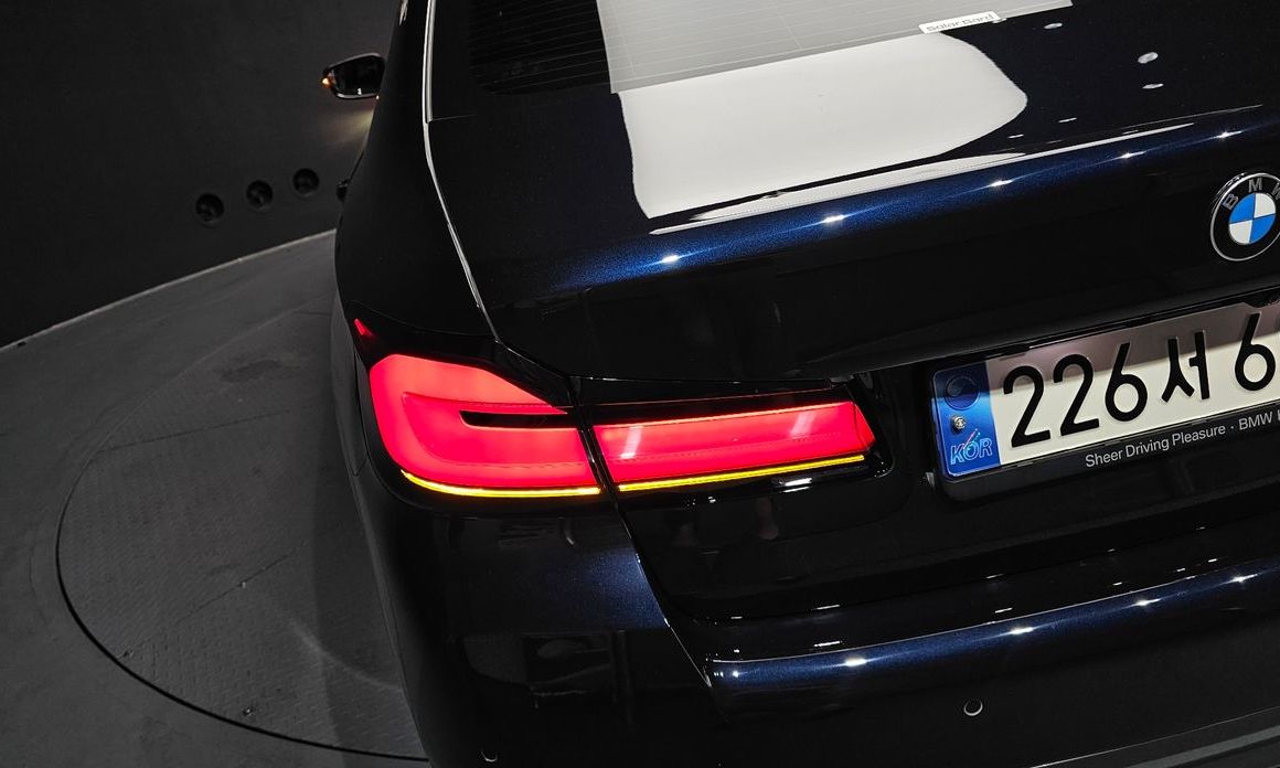 BMW 5-Series 2023
