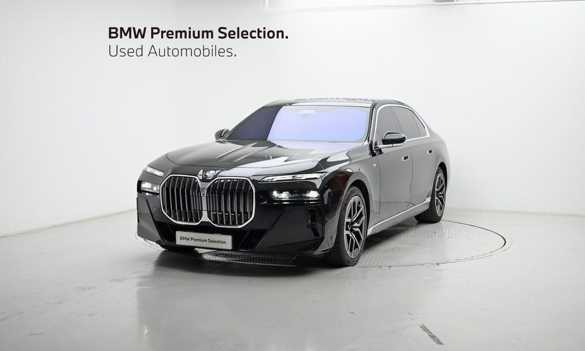 BMW 7-Series 2025