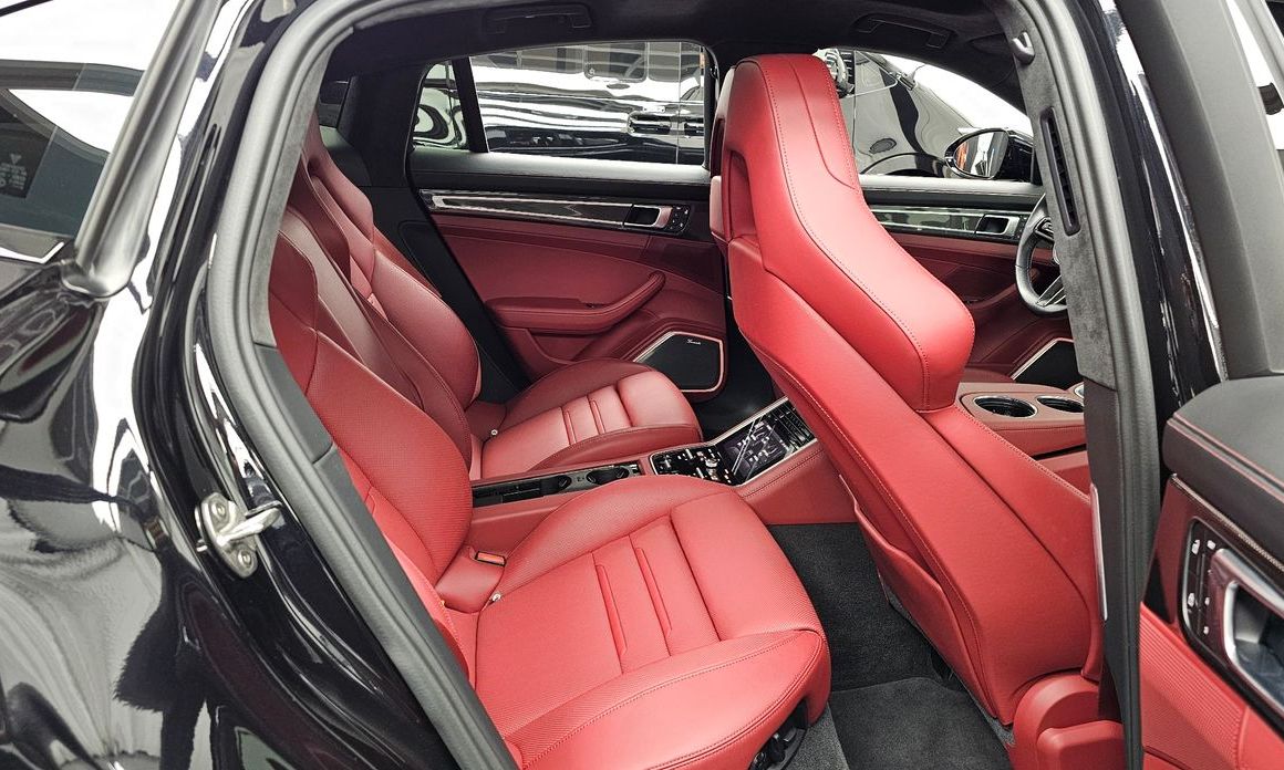 Porsche Panamera 2023