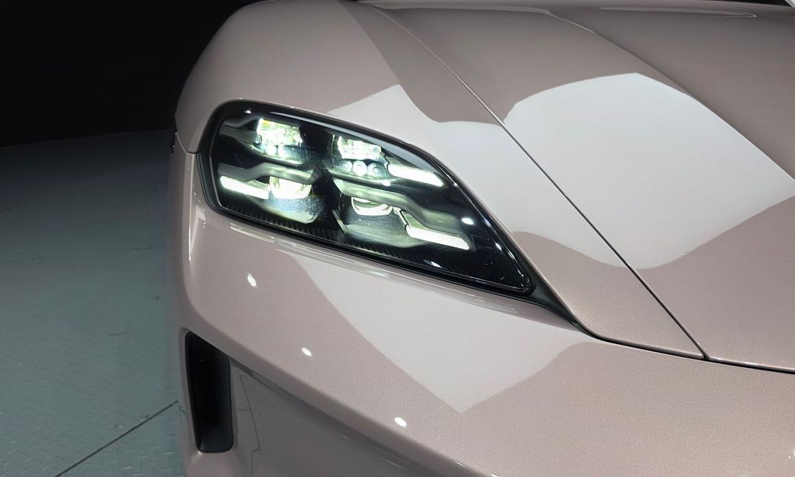 Porsche Taycan 2025
