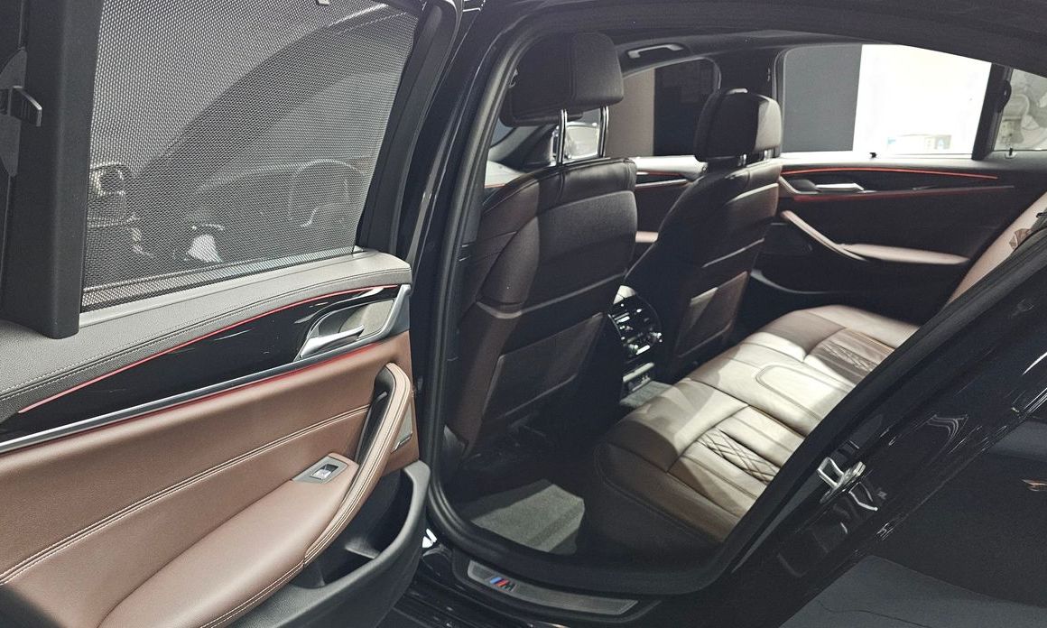 BMW 5-Series 2023
