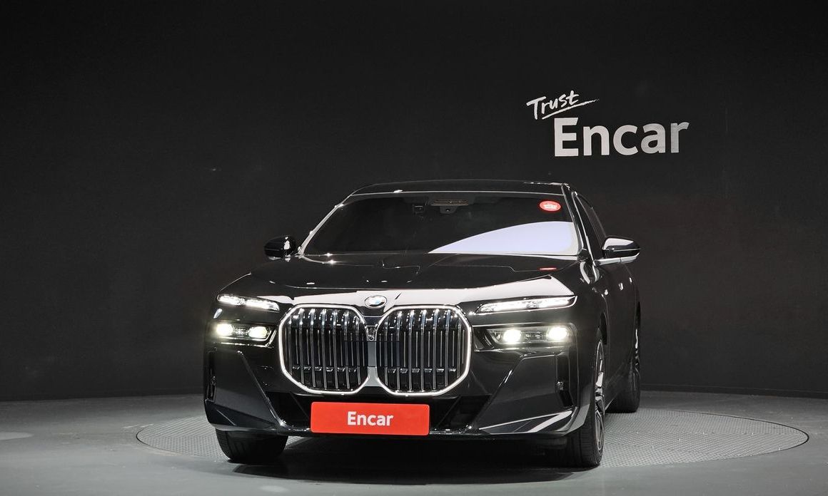 BMW 7-Series 2024