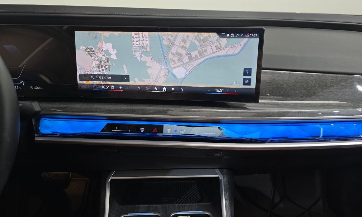 BMW i7 2025