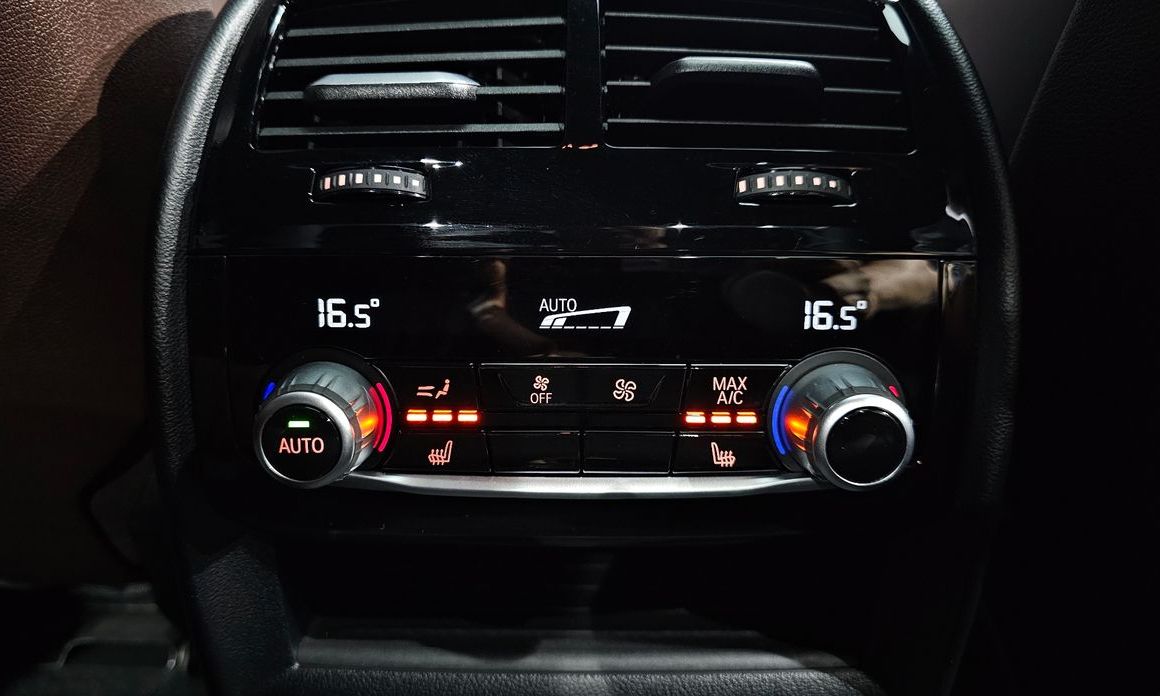 BMW 5-Series 2023