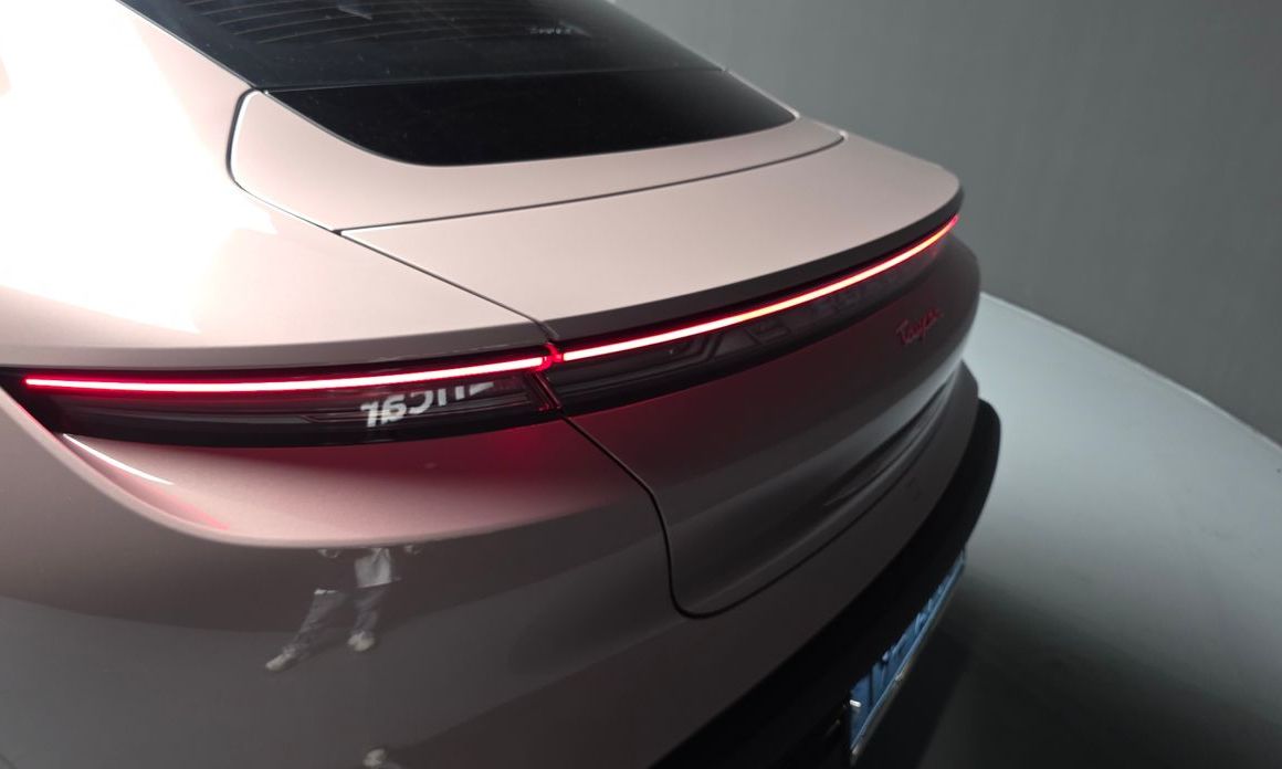 Porsche Taycan 2025