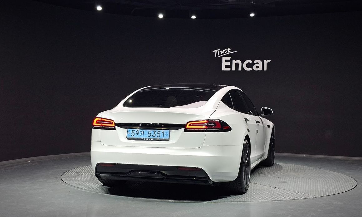 Tesla Model S 2023