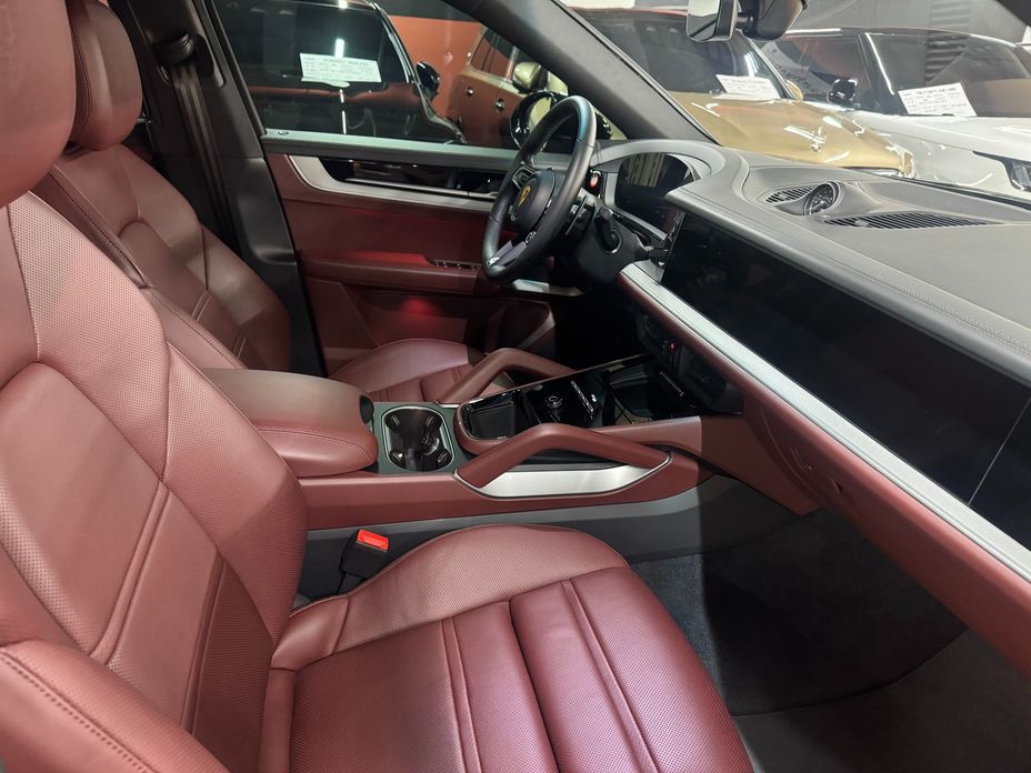 Porsche Cayenne 2024