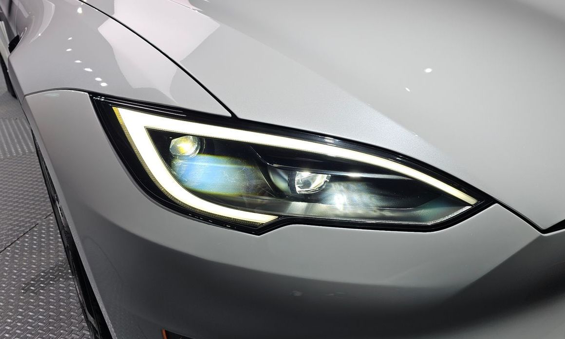 Tesla Model S 2023