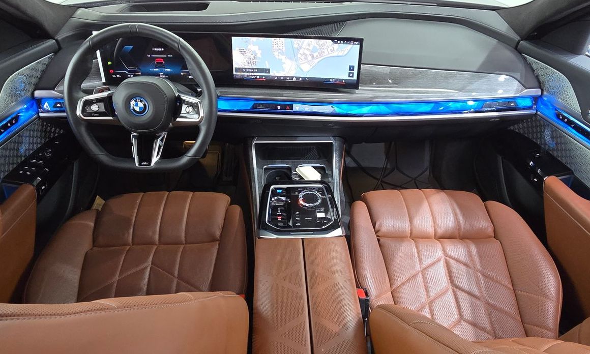 BMW i7 2025