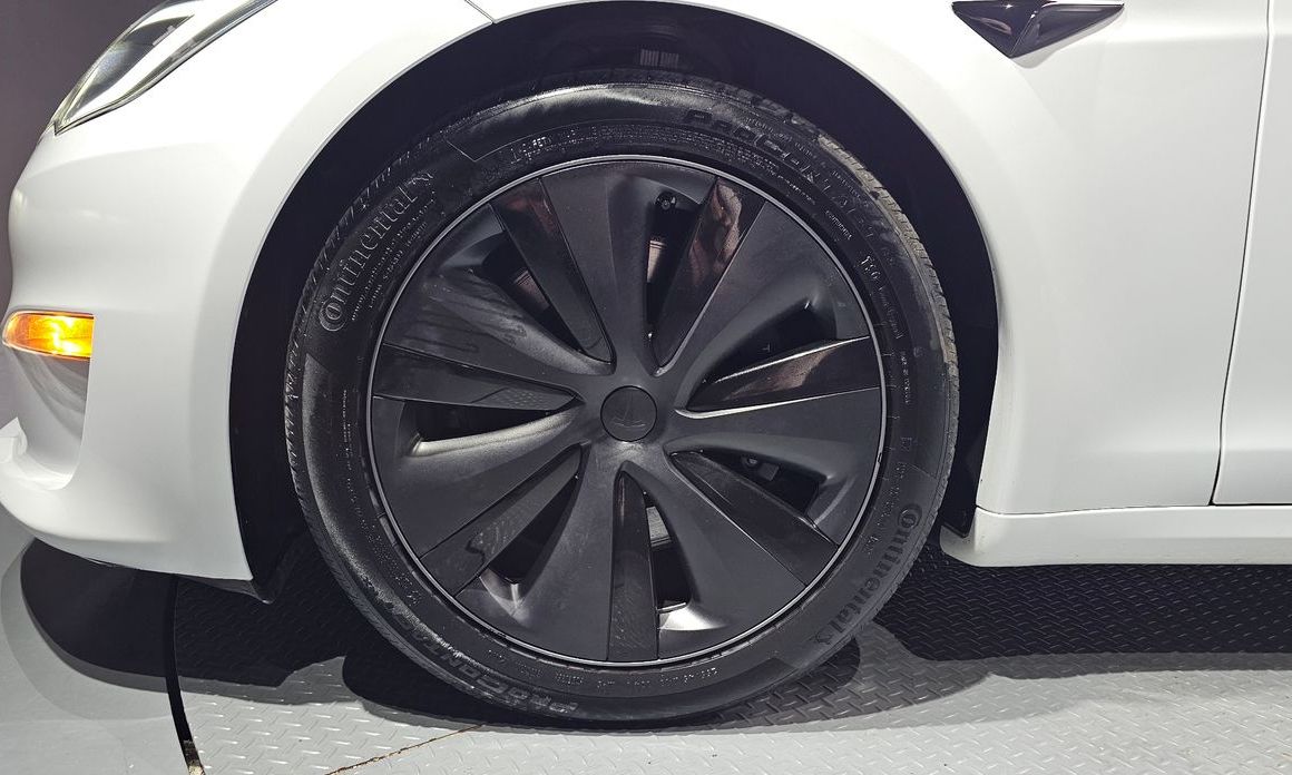 Tesla Model S 2023