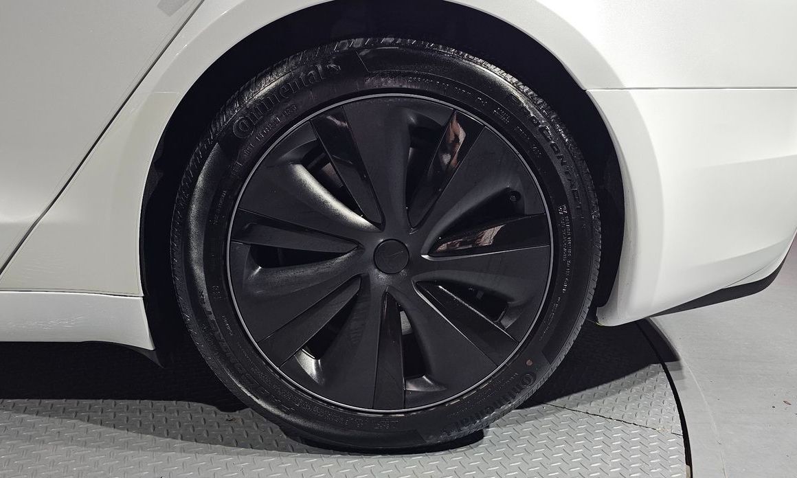 Tesla Model S 2023