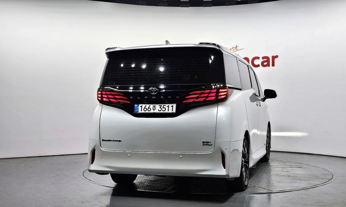 Toyota Alphard 2025