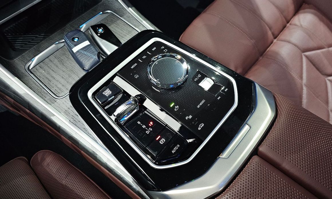 BMW 7-Series 2024