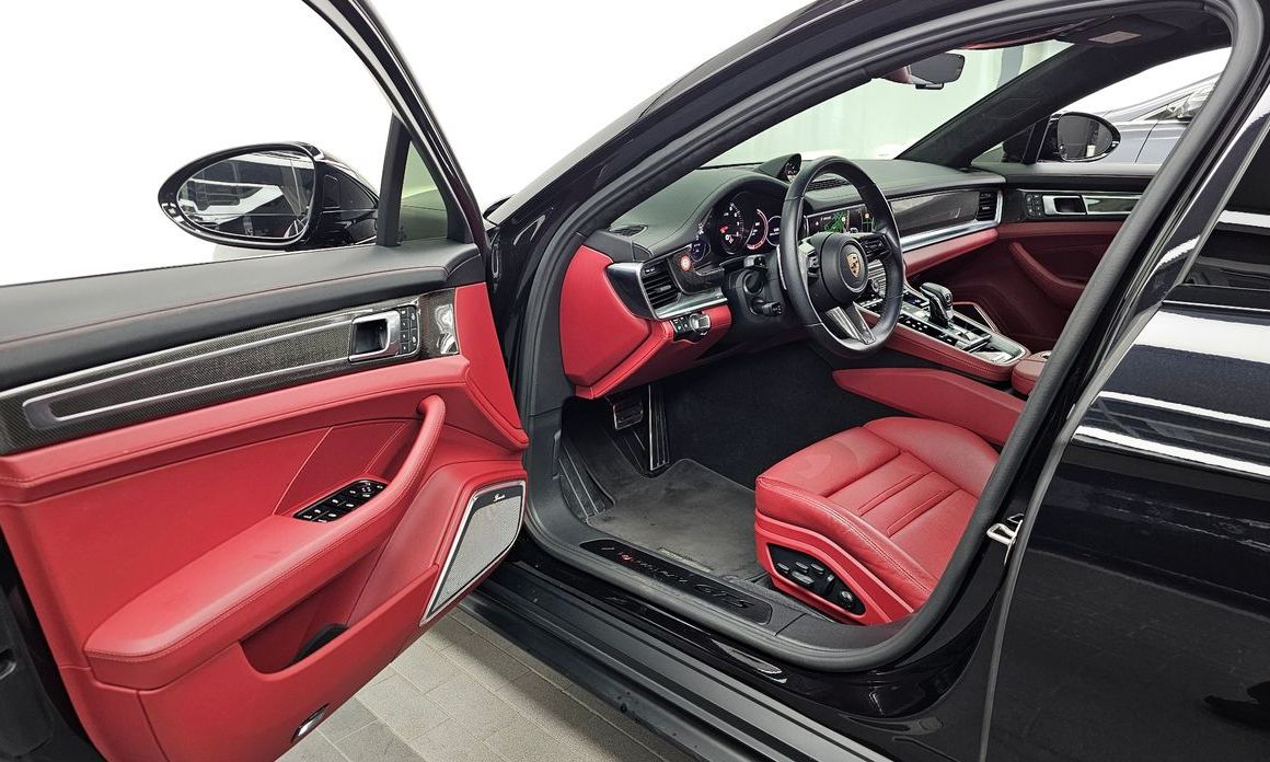 Porsche Panamera 2023