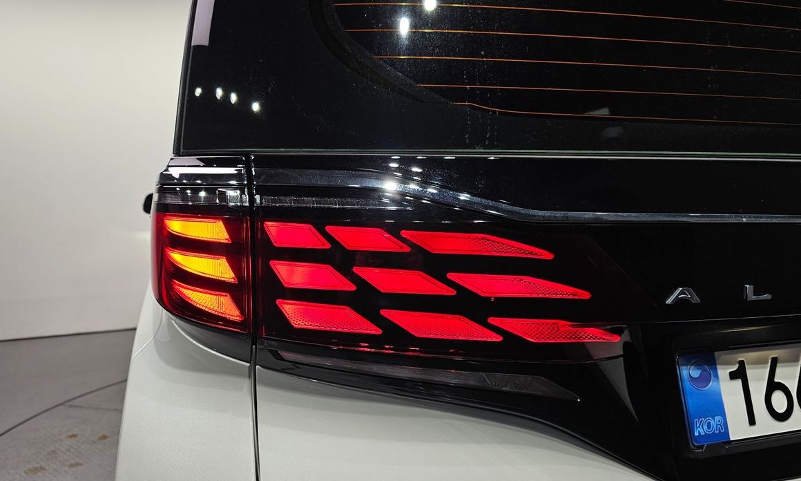 Toyota Alphard 2025