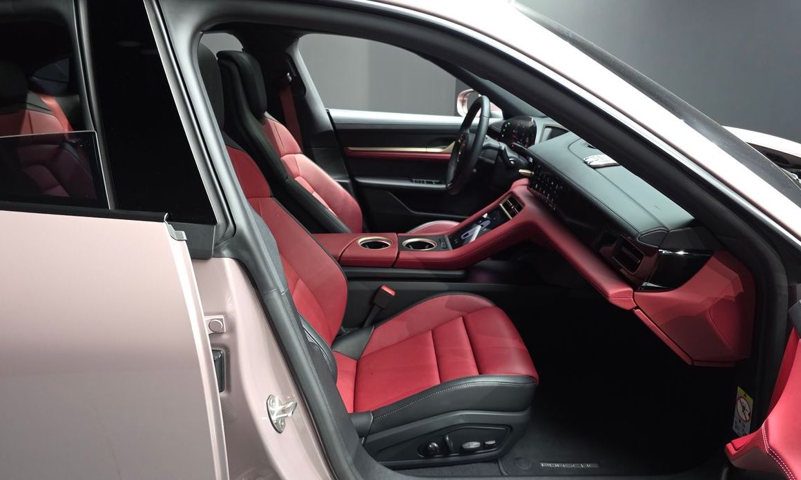 Porsche Taycan 2025