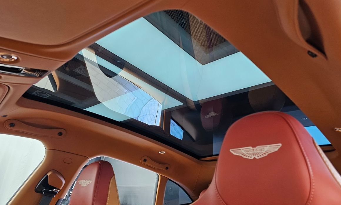 Astonmartin DBX 2023