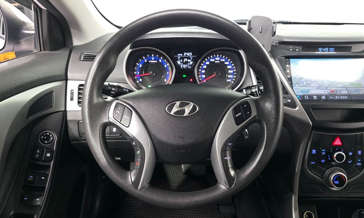 Hyundai AVANTE 2016