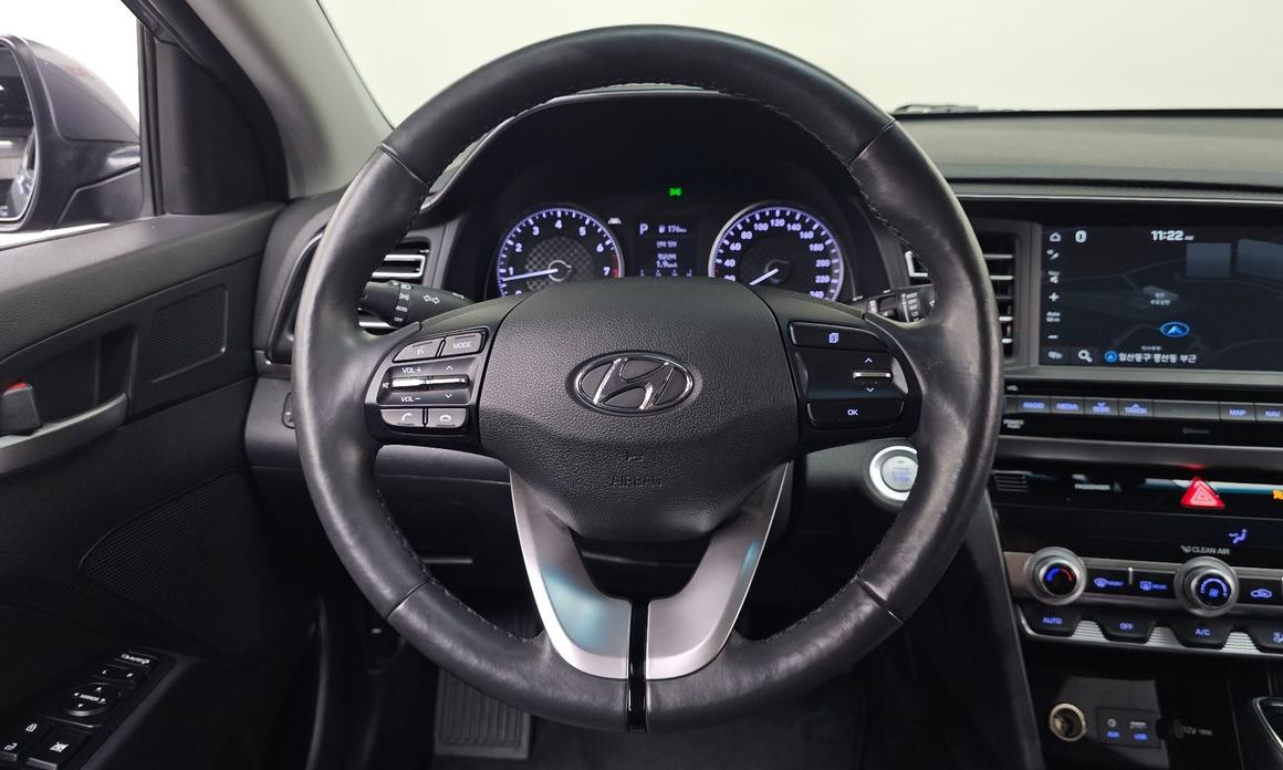 Hyundai AVANTE 2019