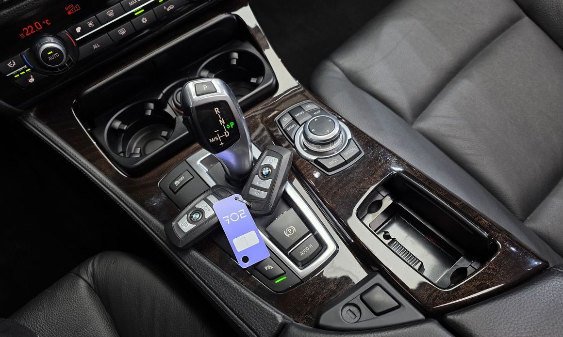 BMW 5-Series 2011