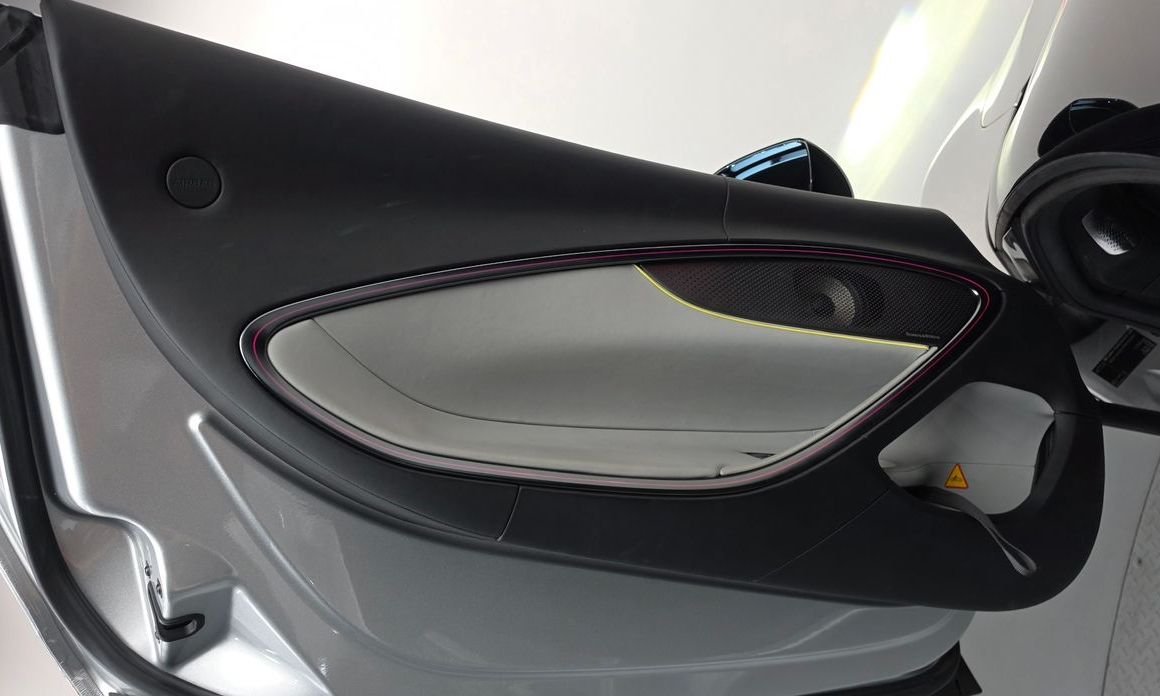 Mclaren Artura 2023