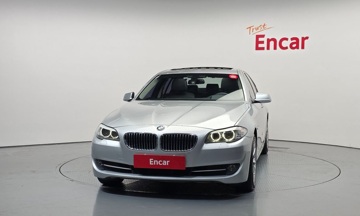 BMW 5-Series 2011