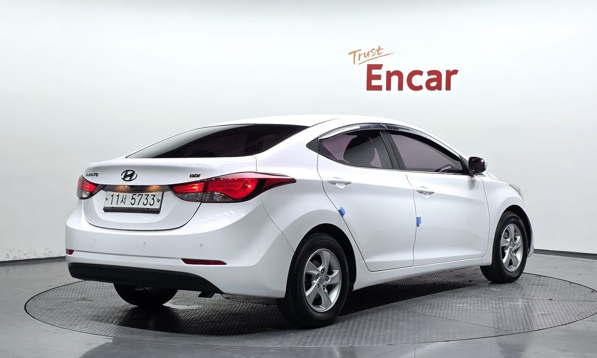 Hyundai AVANTE 2016