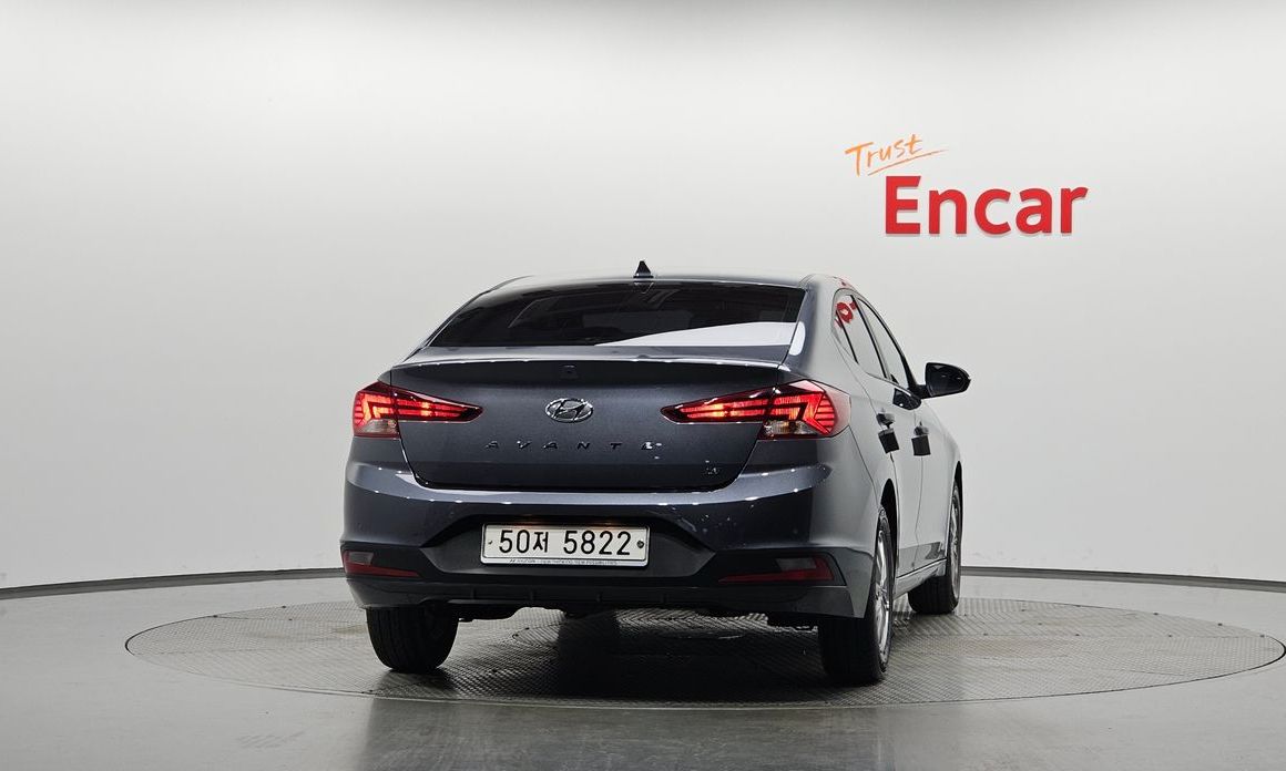 Hyundai AVANTE 2019