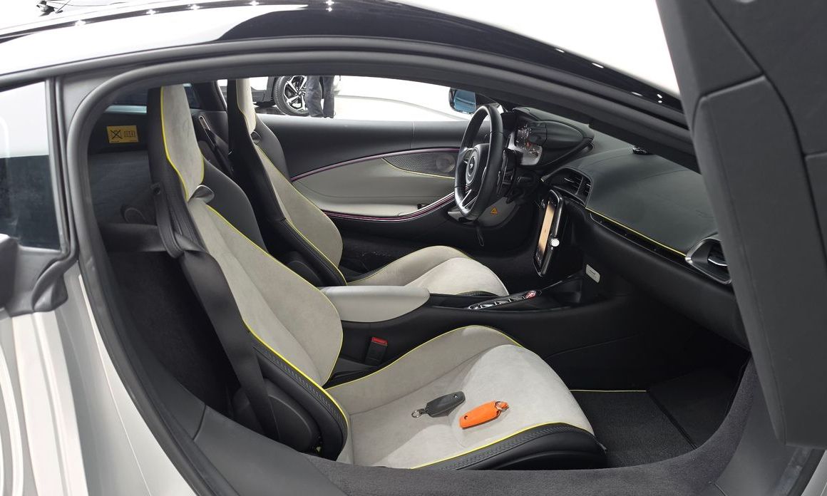 Mclaren Artura 2023