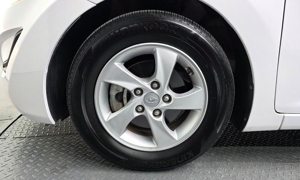 Hyundai AVANTE 2016