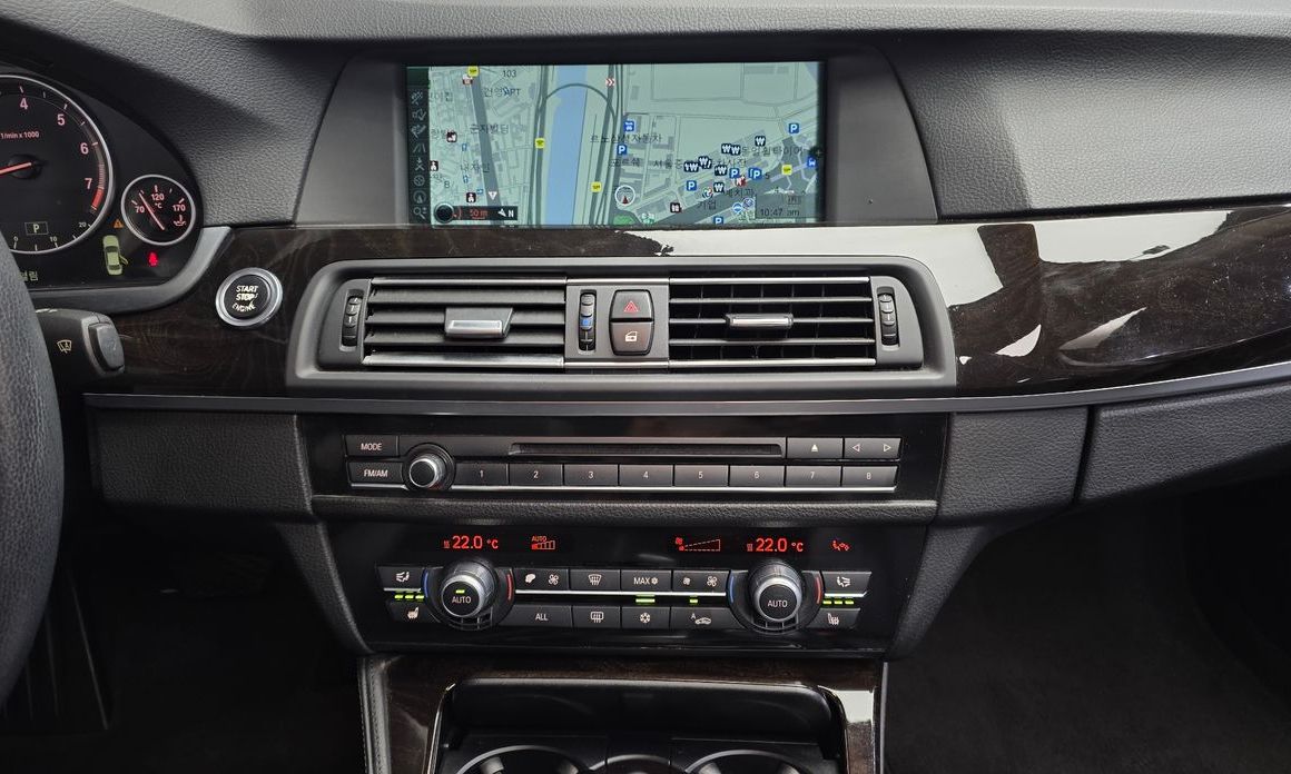 BMW 5-Series 2011